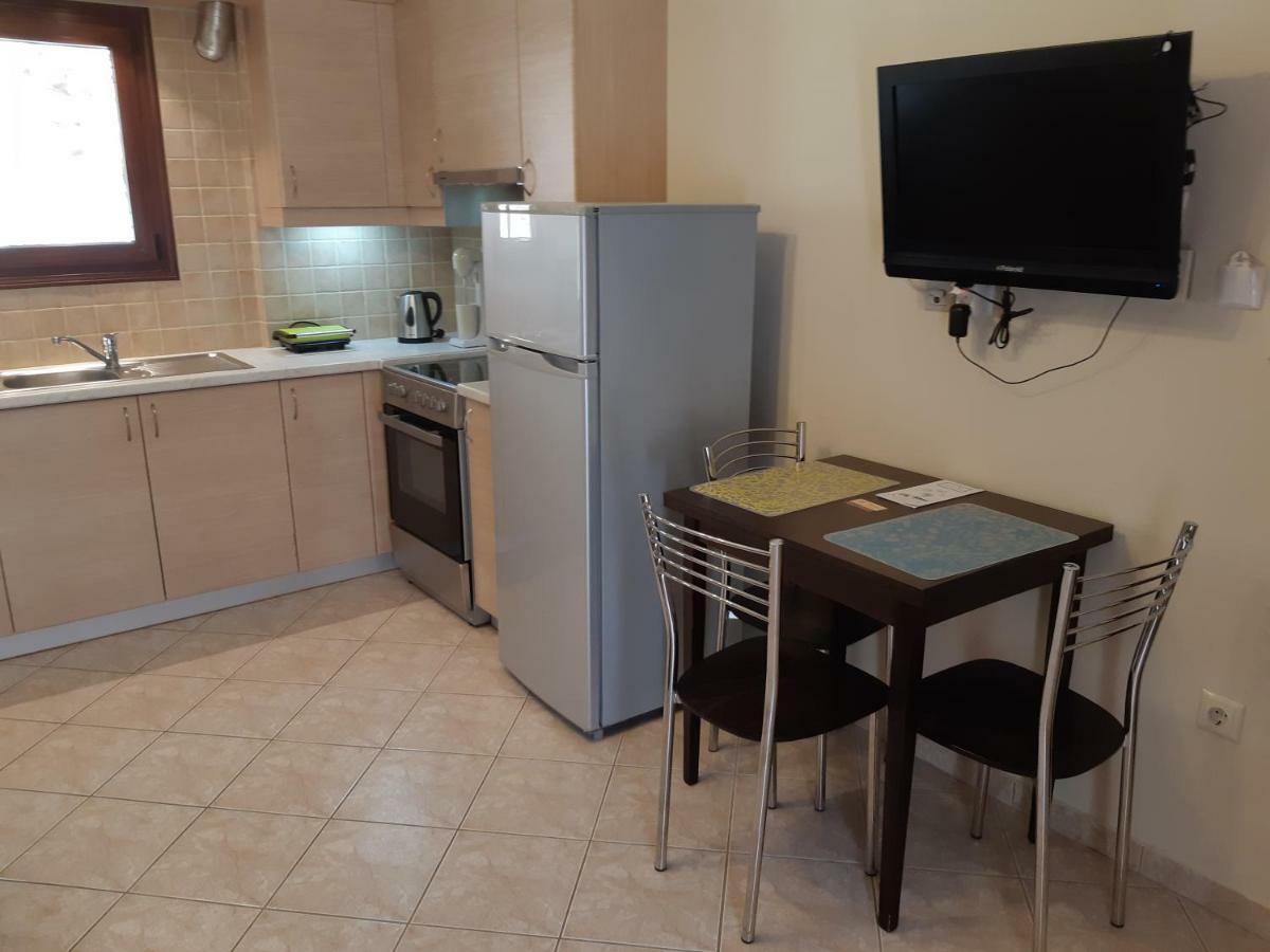 Ariadni Apartment *