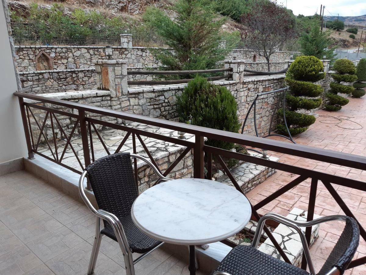 Ariadni Apartment *