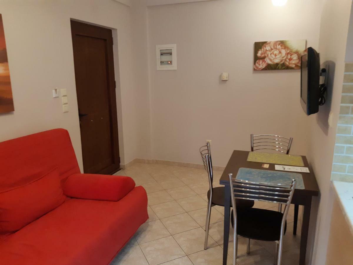 Ariadni Apartment *